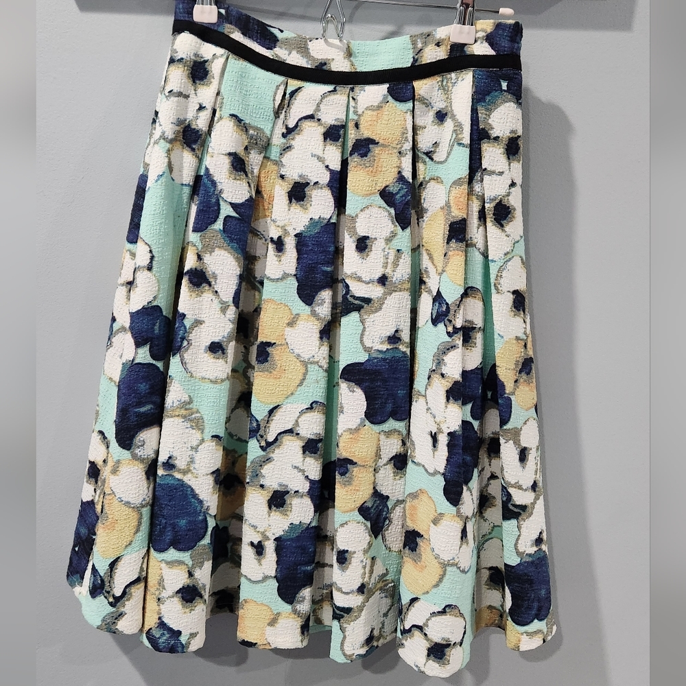 Poche Pleated Skirt